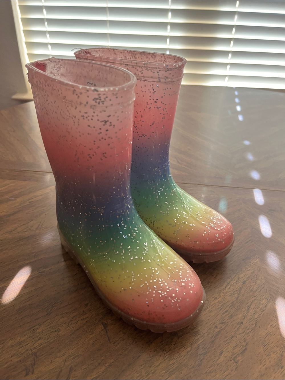 wonder nation Kids Glitter Rainbow 🌈 Rain Boots that light up💡